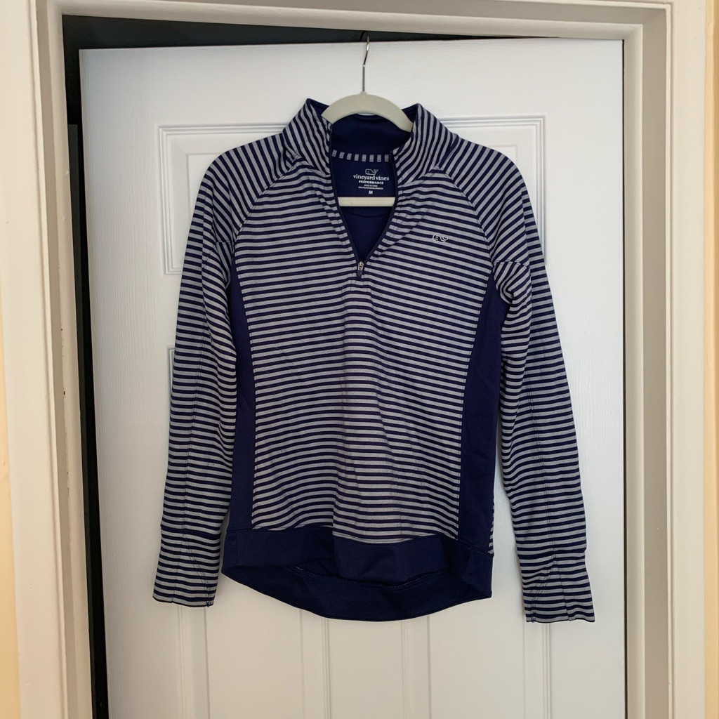 Vineyard Vines Pullover!!
